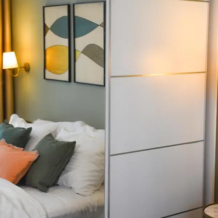 10th Floor Brand New Complete Appartement *